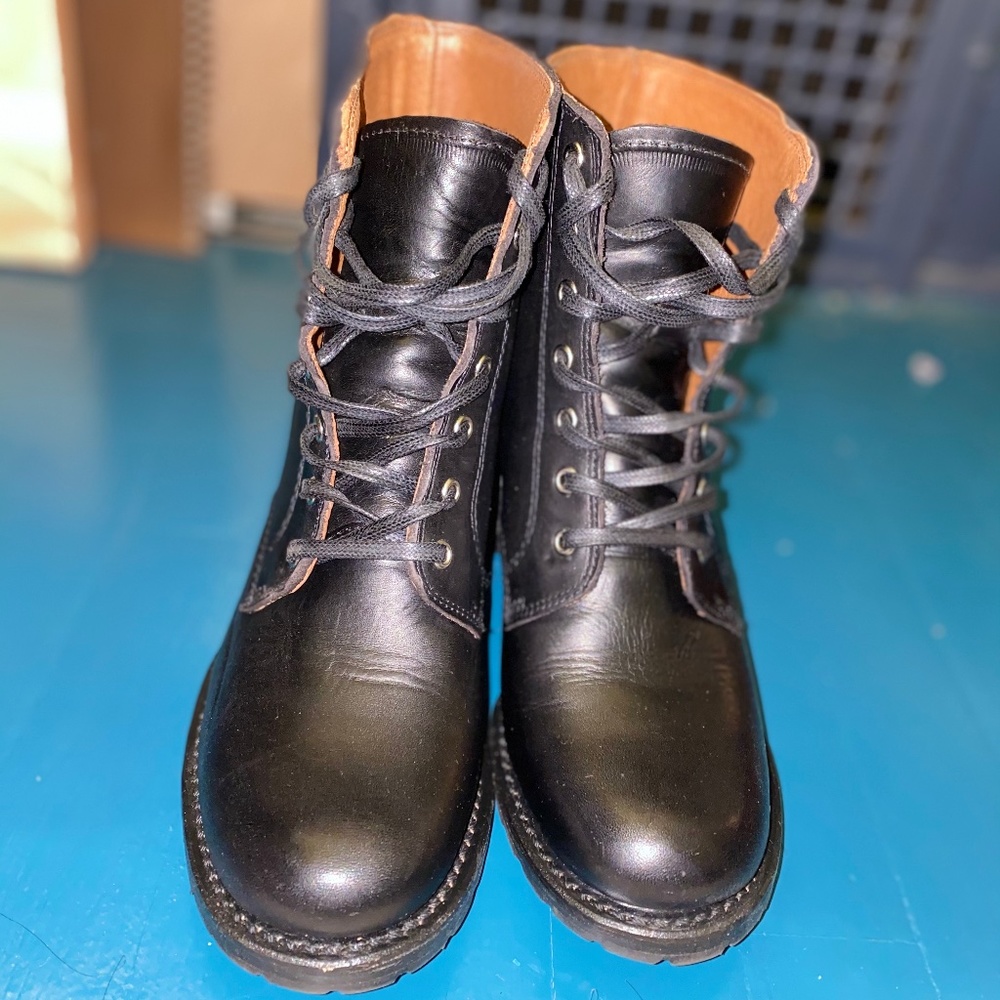 Frye Sabrina Lace Up Boots (Black) Size 8